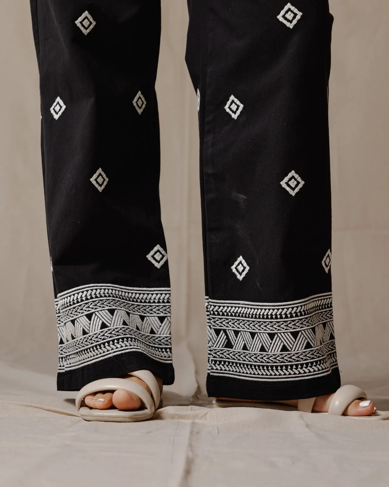 Ethnic Embroidered Pants Black