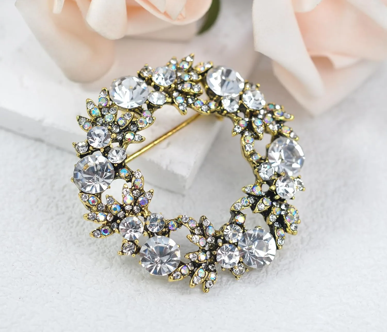 Gyn&Joy Womens Crystal Rhinestone Flower Wreath Wedding Holiday Fashion Jewelry Brooch Pin