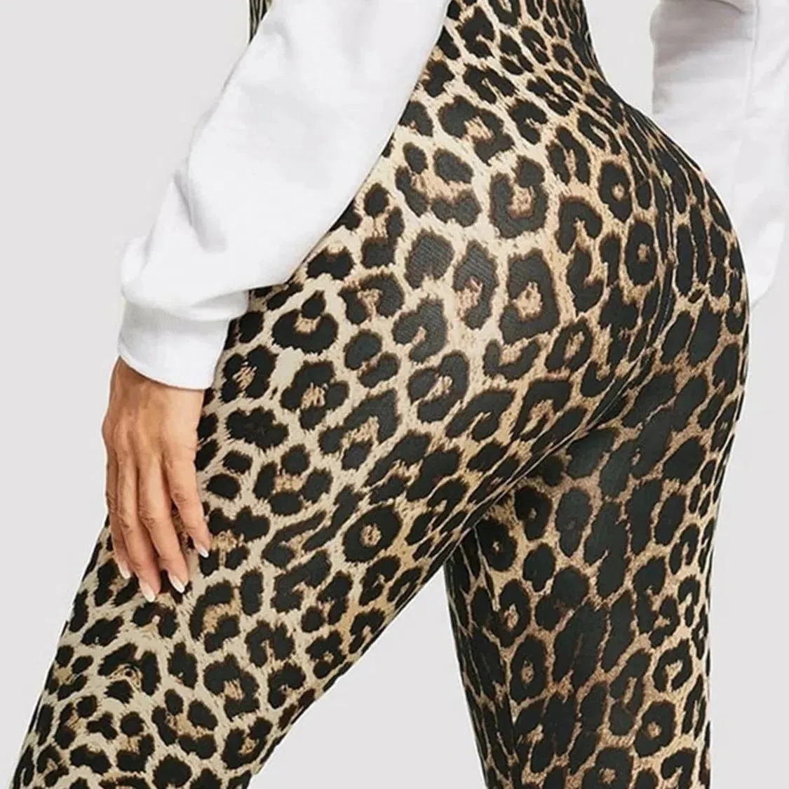 High-Waisted Leopard Print Leggings for Women – Stretchy Yoga Pants with Scrunch Butt for Ultimate Fitness & Style