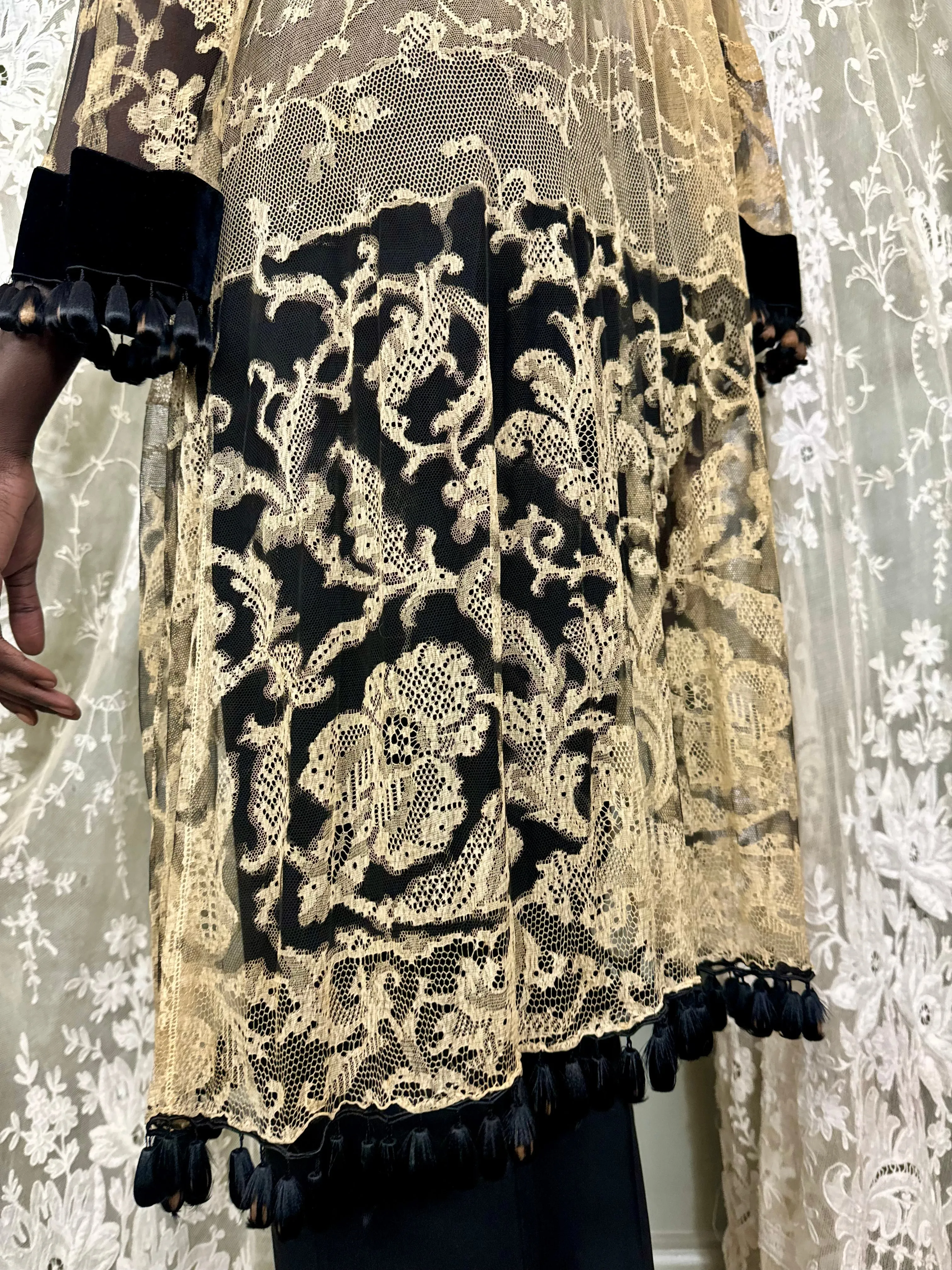 Portia, 30s cream and black fine lace coat