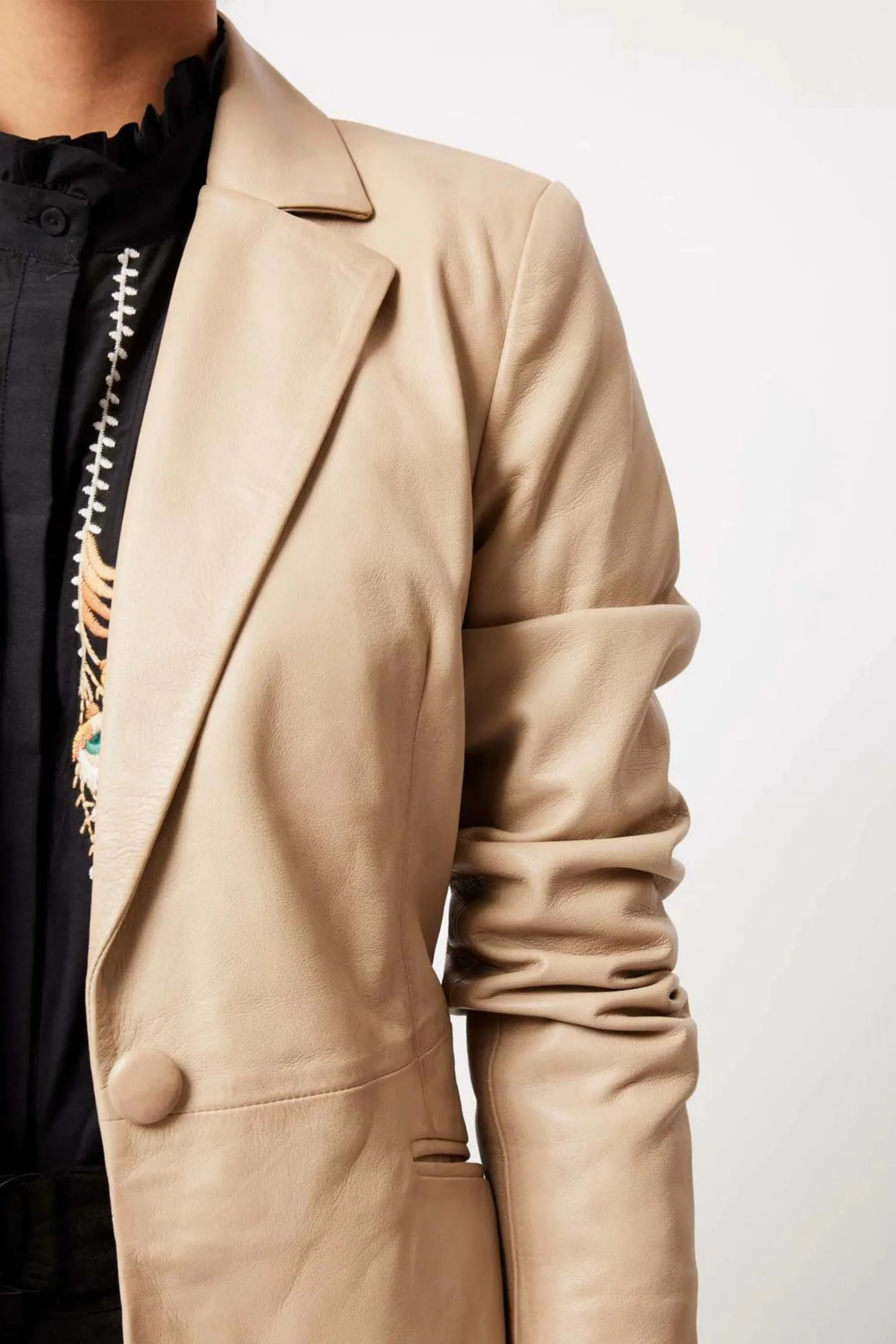 VEGA JACKET - OW51705